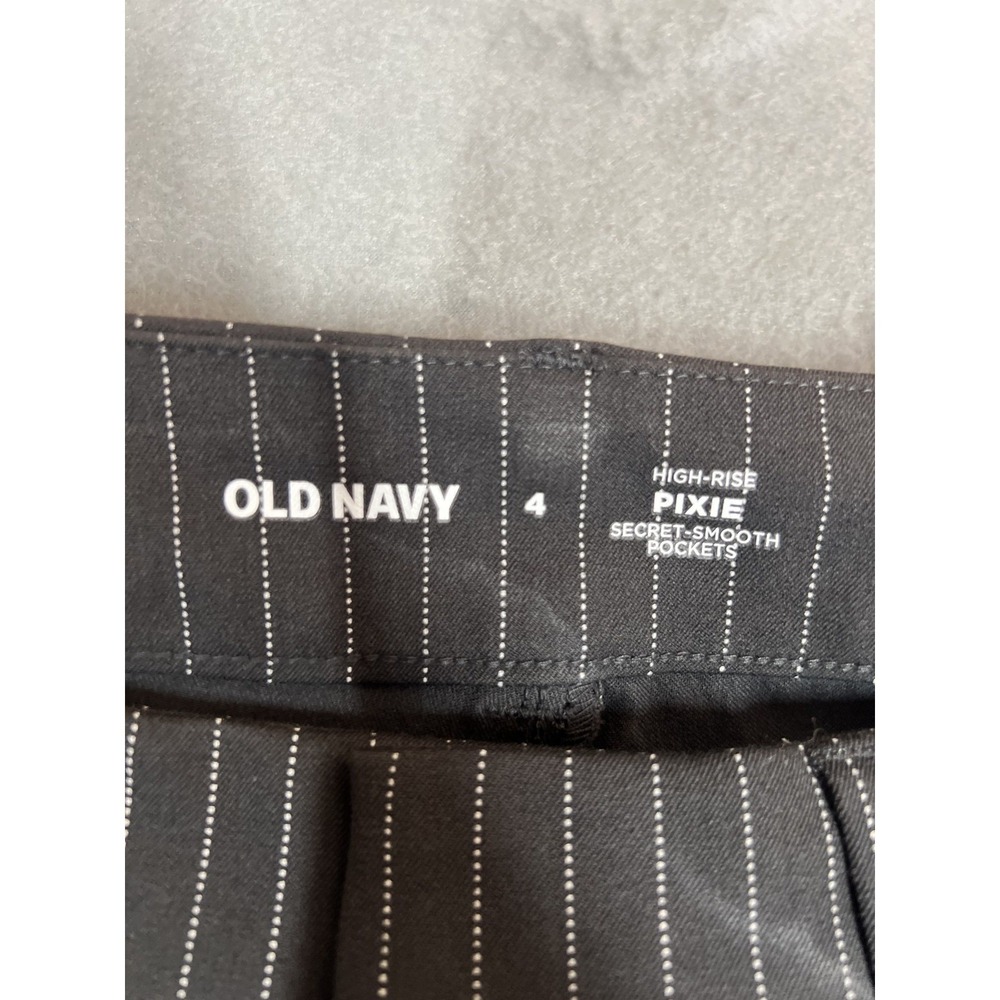 Old Navy Women's High-Rise Pixie Ankle Pants Size 4 Black Pinstripe NWT Stretch - Picture 6 of 9